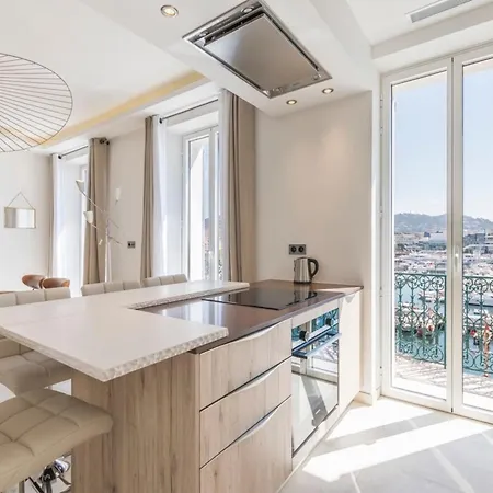 Cozystay 1243 Port & Sea View Apartment Cannes