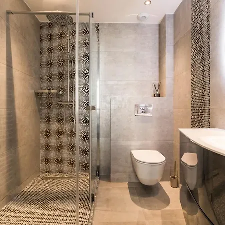 Cozystay 1243 Port & Sea View Apartment Cannes